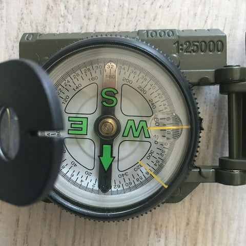 Image of BUSSOLA PER ORIENTAMENTO ESCURSIONI MILITARE MAPPA